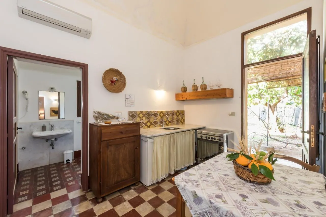 Azienda Agrituristica Tenuta Pizzolungo Erice Çiftlik konaklama
