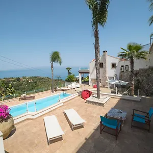 villa-zagara-garden.taorminaitalyhotels.com/