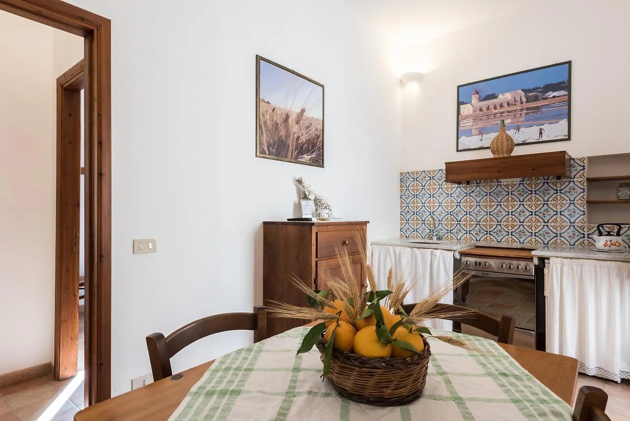 Azienda Agrituristica Tenuta Pizzolungo Erice 0*,