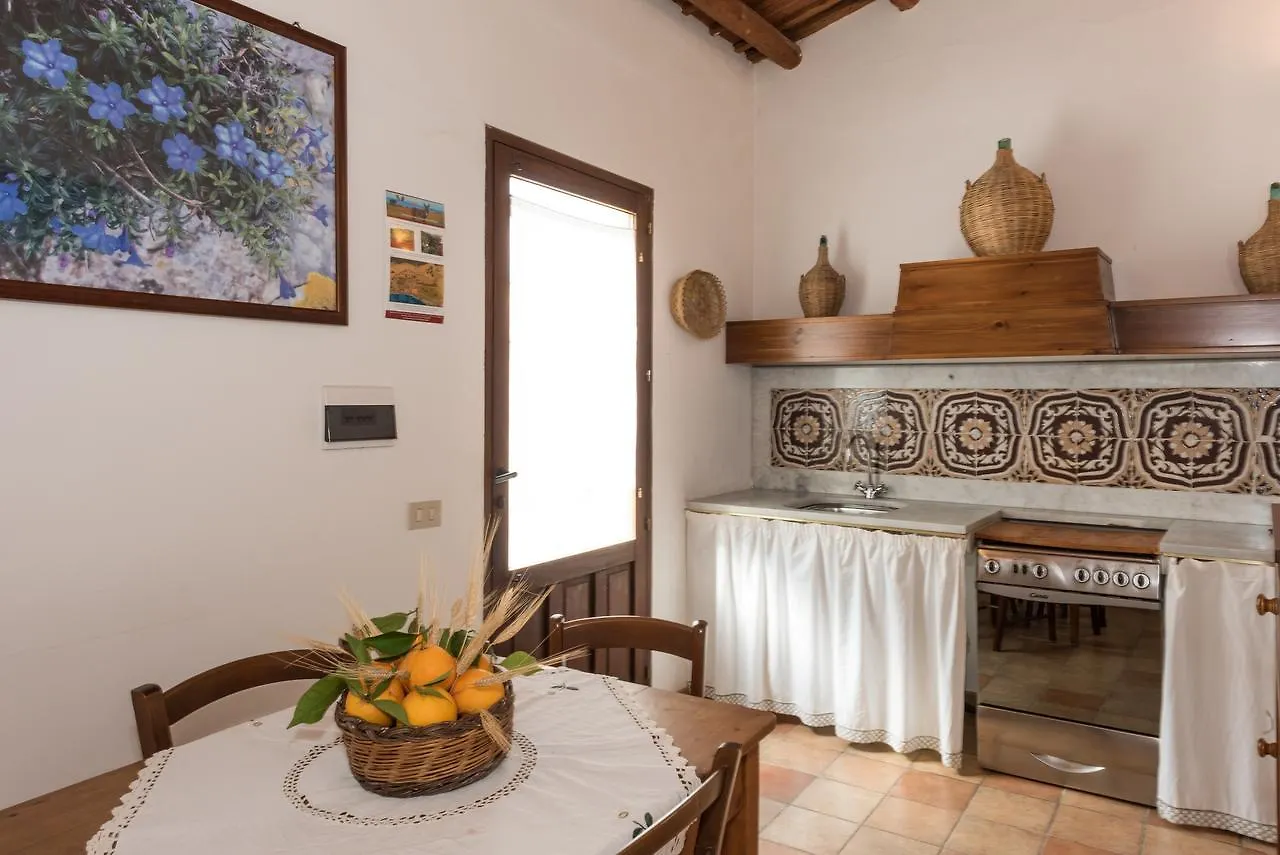 Azienda Agrituristica Tenuta Pizzolungo 埃里切 0*,
